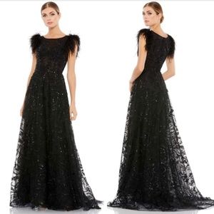 Mac Duggal Embellished Feather Cap Sleeve Bateau A
Line Gown 20296 Black 4 NWOT